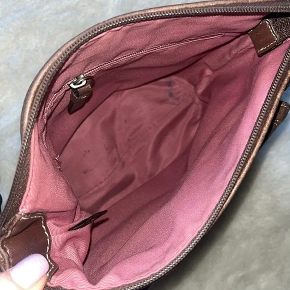 Brown pebbled leather crossbody soho style bag - Picture 5 of 15